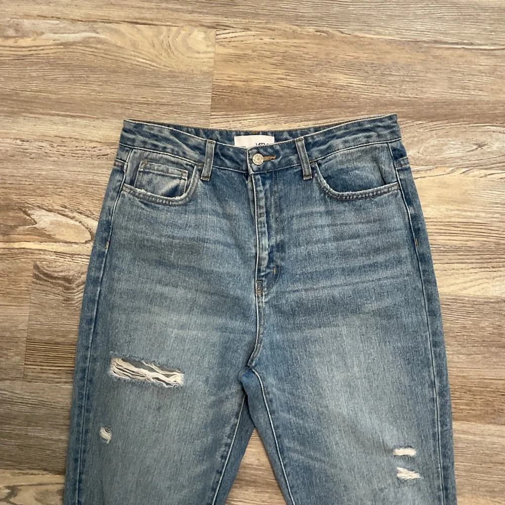Vervet Rendition Emma Distressed Mom High Rise Light Ribse Cotton Ankle Jeans 28
